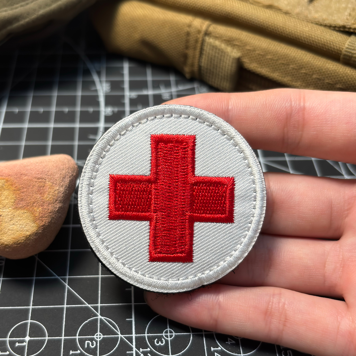 First Aid Red Cross Round Patc - First Aid Bag Kit recensione e prezzo