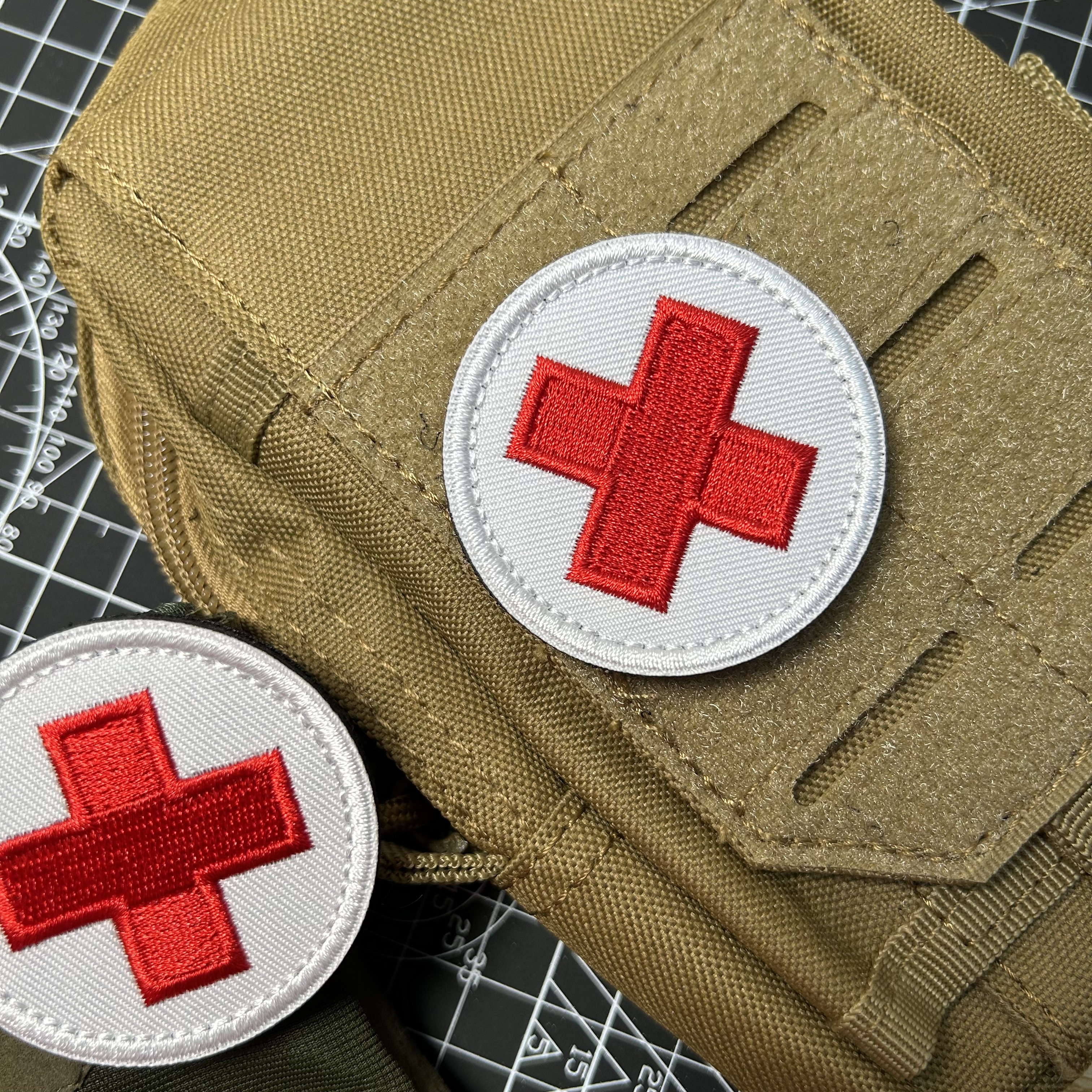 First Aid Red Cross Round Patc - First Aid Bag Kit recensione e prezzo